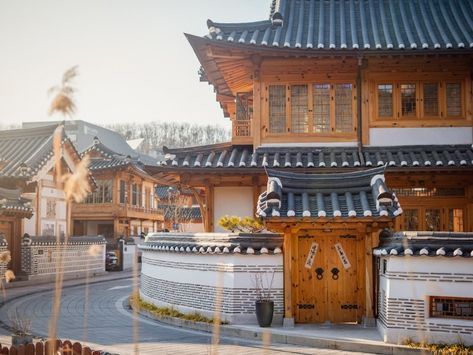 The Hanok Village You've Probably Never Heard About In Seoul: The Eunpyeong Hanok Village Eunpyeong Hanok Village, Ancient Korea, Hanok Village, Bukchon Hanok Village, Korea Trip, Hiking Club, Tourist Sites, Break Time, Korea Travel