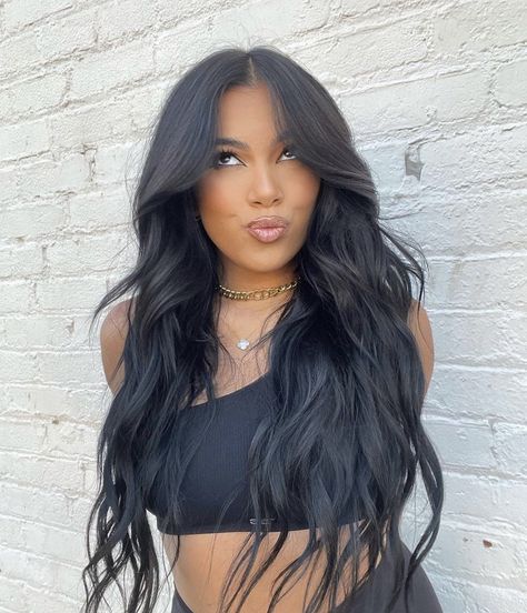 Adelaine Morin, Set Active, Kylie Jenner Outfits, Jenner Outfits, Body Wave Hair, Hair Weft, Cut And Color, Dark Hair, Hair Inspo