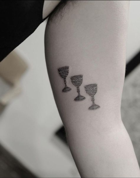 Lucy Dacus Tattoo, Phoebe Bridgers Tattoo, Three Of Cups, Lucy Dacus, Dr Woo, Cup Tattoo, Tarot Card Tattoo, Tarot Tattoo, Party Tattoos