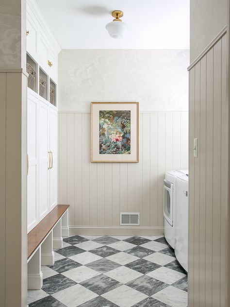 White Tile and Gray Grout: Light vs. Dark - Stefana Silber Gray And White Checkered Floor Kitchen, Black And White Checkered Floor Laundry Room, Gray And White Checkered Floor Bathroom, Gray Grout Bathroom, Gray Checkered Floor, Gray And White Checkered Floor, Grey Grout Bathroom, Checkered Floor Kitchen, Tile Layout Patterns