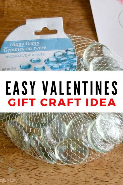 Fire Starters Diy, Conversation Hearts Candy, Wreath Boxes, Valentines Inspiration, Easy Diy Wreaths, Mesh Wreath Tutorial, Diy Funny, Crafty Moms, Diy Valentines Gifts