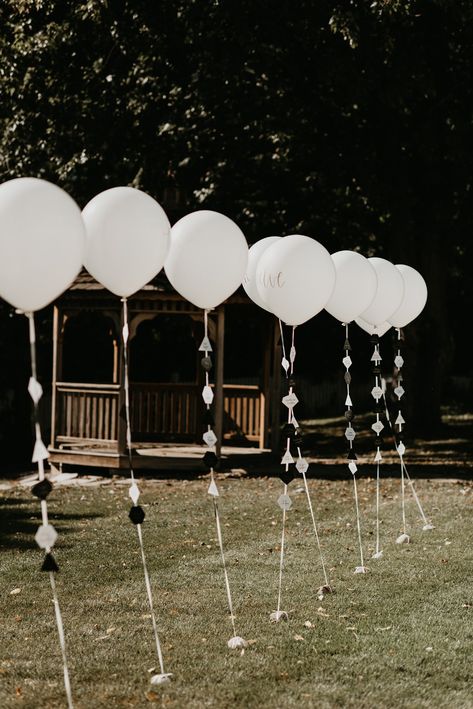 Balloon Walkway Entrance, Balloon Pathway, Balloon Walkway, Black Green And Gold Wedding, Green And Gold Wedding, Wall Arch, Green Gold Weddings, Backyard Wedding Ceremony, Modern Chic Wedding