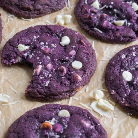 Cookies Bites, Ube Cupcakes, Ube Cookies, Ube Desserts, Mochi Donuts Recipe, Cookies With White Chocolate Chips, Purple Desserts, White Chocolate Coconut, Lila Party