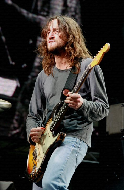 John frusciante with his 1962 fender stratocaster Dani California, John Frusciante, Anthony Kiedis, Best Guitarist, Hottest Chili Pepper, Chilli Pepper, I'm With The Band, Jack White, Red Hot Chili Peppers