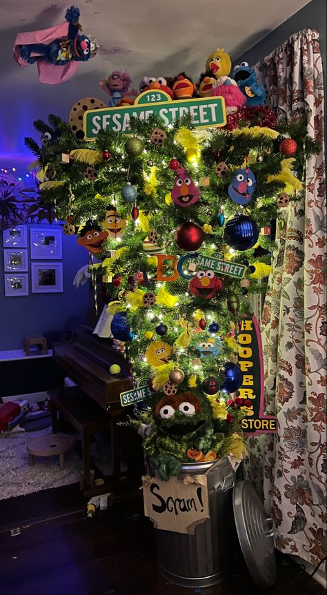 Oscar The Grouch Christmas Tree, Sesame Street Christmas Decorations, Kids Theme Christmas Tree, Elmo Christmas Tree Ideas, Fun Christmas Tree Ideas For Kids, Sesame Street Christmas Tree, Themed Christmas Tree Ideas For Kids, Christmas Tree Ideas For Kids, Christmas Tree 2022