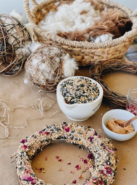 Easy DIY Bird Feeders and Nesting Balls for your Garden - Azure Farm Diy Bird Seed Wreath, Bird Seed Wreath Diy, Bird Seed Feeders Homemade, Diy Bird Feeders Homemade, Bird Feeder Post, Bird Seed Crafts, Bird Seed Wreath, Modern Bird Feeders, Bird Feeder Craft