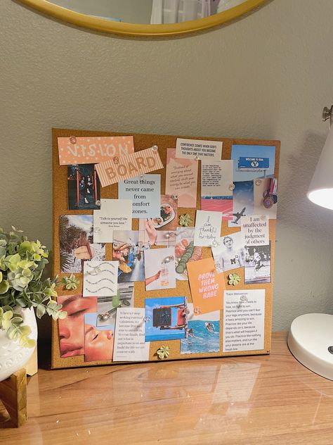 Desk Bulletin Board Ideas Office Decor, Vision Board On Bulletin Board, Vision Board Cork Board Ideas, Vision Board In Room Ideas, Corkboard Vision Board Ideas, Productive Room Decor, Vision Board On Cork Board, Photo Wall Bulletin Board, Cool Vision Boards