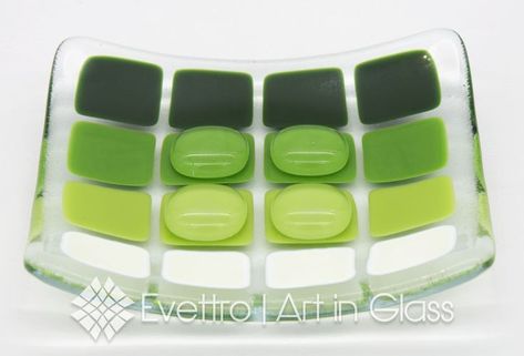 Handmade fused glass soap dish with Retro design: green, lime and white. Green Fused Glass Ideas, Fused Glass Plates Bowls Folksy, Fused Glass Wavy Bowls, Fused Glass Soap Dish, Fused Glass Plates Bowls Www.seasideglassgallery.com, Art Bathroom, Retro Design, Fused Glass, Dish Soap