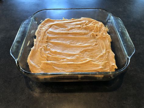 Apple Peanut Butter Cake Chocolate Chip Cookie Delight Recipe, Dutch Butter Cake, Apple Peanut Butter, Cake With Peanut Butter Frosting, Rum Sauce, Peanut Butter Icing, Banana Bars, Apple And Peanut Butter, Protein Cake