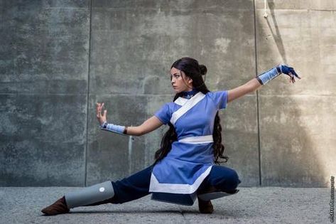 Katara Costume, Avatar Clothes, Avatar Cosplay, Super Hero Shirts, Mode Costume, Mode Chanel, Idee Cosplay, Costume Diy, Cosplay Characters