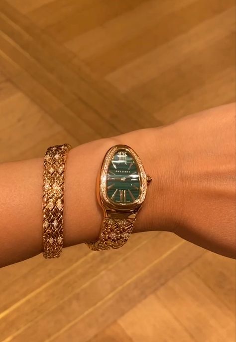 Bvlgari Serpenti Watch, Bulgari Serpenti Watch, Serpenti Watch, Expensive Jewellery, Bvlgari Watch, Statement Fashion Pieces, Lux Jewelry, Gold Jewels Design, Bvlgari Jewelry