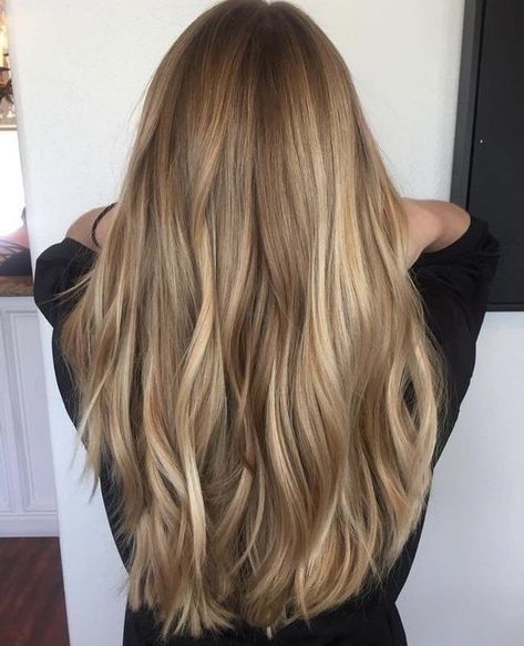 10 Major Winter Hair Colors That Will Rule This Winter | Ecemella Balayage Blonde, Dirty Blonde Hair, Honey Blonde Hair, Brown Hair Balayage, Blonde Hair Inspiration, Blonde Hair Shades, Blonde Hair Looks, Hair Balayage, Hair Shades