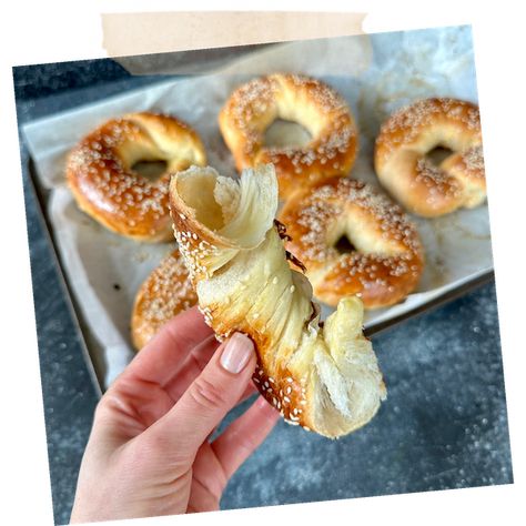 Turkish Bagels No Knead Bagels, Turkish Bagels, Turkish Bagel, Creme Brulee Cheesecake Bars, Recipes With Yeast, Leftover Dough, Yeast Breads, Bagel Recipe, Savoury Baking