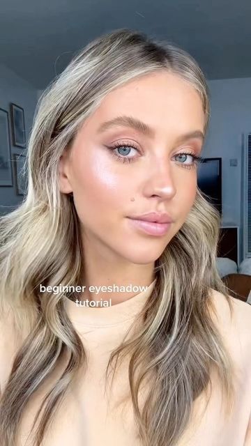 Charlotte Tilbury Eyeshadow Tutorial, How To Make Blue Eyes Pop With Makeup, Charlotte Tilbury Eyeshadow Looks, Charlotte Tilbury Palette, Easy Eyeshadow For Beginners, Kaitlynn Bell, Charlotte Tilbury Eyeshadow Palette, Charlotte Tilbury Eyeshadow, Brighter Eyes