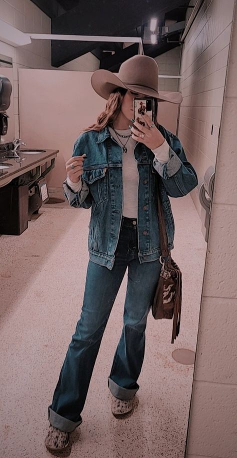 Denim Jacket Western Outfit, Jean Jacket Outfits Western, Denim On Denim Outfit Western, Western Jean Jacket Outfit, Western Church Outfit Winter, Cold Weather Cowgirl Outfits, Vintage Cowgirl Aesthetic Outfits, Cold Weather Western Outfits, Western Outfit Winter