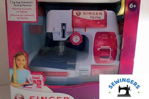 Children who learn a craft like sewing are likely to develop their creative abilities. Find out if the Singer Zigzag Sewing Machine can benefit your child. Kids Sewing Machine, Computerized Sewing Machine, Sewing Machine Reviews, Sewing Scissors, Needle Threader, Secret Compartment, Thread Spools, Sewing Studio, Sewing Toys