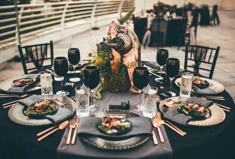 Star Wars Took Center Stage at This Lock Haven Park Wedding in Orlando, Florida Copper Tablescape, Florida Wedding Reception, Movie Wedding, Wedding Palettes, Star Wars Wedding Theme, Star Wars Decor, Star Wars Wedding, Star Wars Models, Advice For Bride