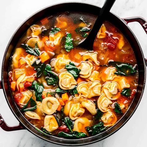 cheese tortellini soup recipe. Abodigus Soup, Cheese Tortellini Soup, Baked Lemon Pepper Chicken, Lemon Rice Soup, Great Chicken Recipes, Asian Dinners, Grilled Chicken Wings, Dried Peppers, Delicious Soup Recipes