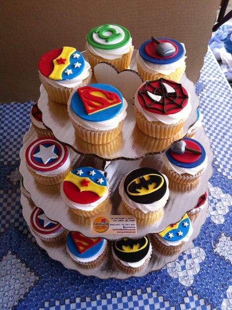 Justice League Cupcakes, Marvel Cupcake Ideas, Super Hero Cupcake, Super Hero Cupcakes, Marvel Cupcakes, Captain America Cupcakes, Avenger Cupcakes, Spiderman Cupcakes, Marvel Birthday