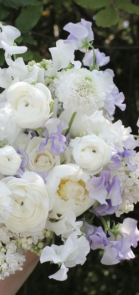 White Flowers With Purple Accents, White And Lilac Bouquet Wedding, Bridal Bouquet Spring Purple, White And Lavender Flowers, White Green Lavender Bouquet, Lavender And White Wedding Flowers, White And Purple Bouquet Wedding, Lavender And White Flower Arrangements, White And Pastel Bridal Bouquet