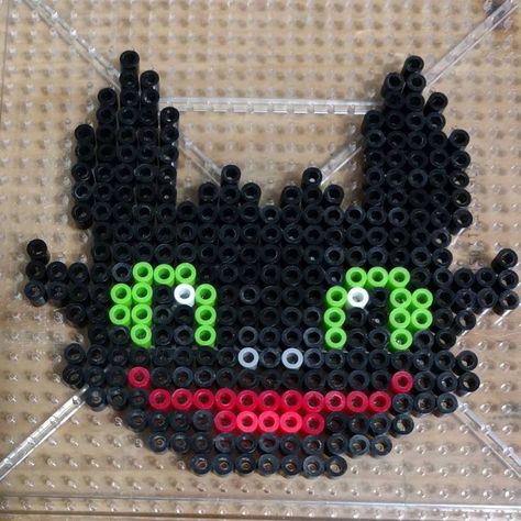 Toothless Diy Bag And Purse, Toothless Httyd, Melt Beads Patterns, Purse Diy, Hamma Beads Ideas, Easy Perler Bead Patterns, Melty Bead Patterns, Pearl Beads Pattern, Easy Perler Beads Ideas