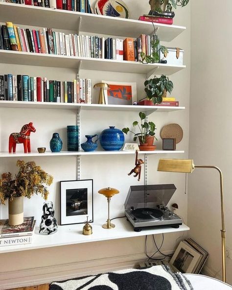 Ikea Book Shelf Ideas, Home Office Aesthetic, Office Aesthetic, Room Shelves, Living Room Shelves, Maximalist Decor, A Start, Decorating Shelves, Apartment Inspiration