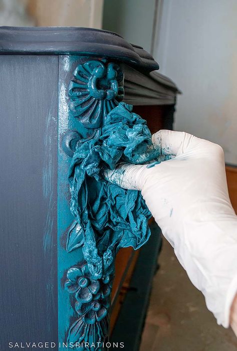 How To Paint Gold Accents on Furniture - Salvaged Inspirations Blue And Gold Furniture Diy, Blue And Gold Painted Furniture, Gold Furniture Paint, Vintage Dresser Redo, Teal Painted Furniture, Silver Bedroom Decor, Gold Headboard, Empire Dresser, Gold Leaf Furniture