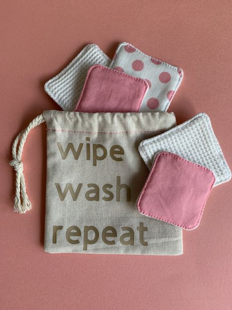 Make Up Towel, Self Care Sewing Projects, Useful Things To Make, Zero Waste Makeup, Reusable Face Wipes, Sewing To Sell, Makeup Remover Pads, Makeup Wipes, Fabric Pen