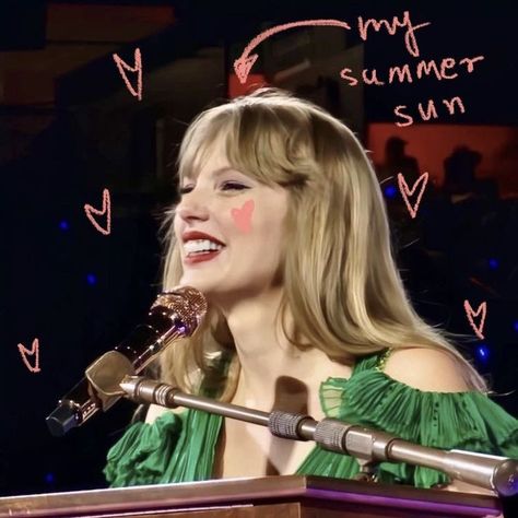 my socials are linked ♡︎ | creds to owner. Taylor Swift Profile Pictures Funny, I Heart Taylor Swift Pfp, I Love Taylor Swift Pfp, Taylor Swift In Love, Taylor Swift Cute Pics, Taylor Swift Pride, Taylor Swift Icons Aesthetic, Taylor Swift Happy, Taylor Swift Heart