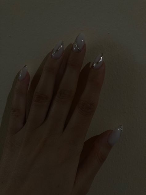 Milky and glitter nails
Soft nails
Nails art White Nails With Sparkles, Nails With Sparkles, Milky White Nails, Almond Acrylic, Almond Acrylic Nails, Milky White, Nails Art, White Nails, Glitter Nails