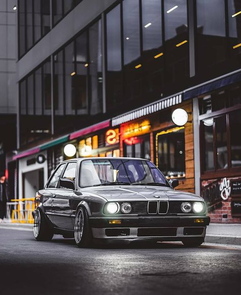 Bmw E30 325, E30 Bmw, Bmw M Series, Bmw E28, Rolls Royce Motor Cars, Bmw 325, Stanced Cars, Touring Car Racing, Bmw E38