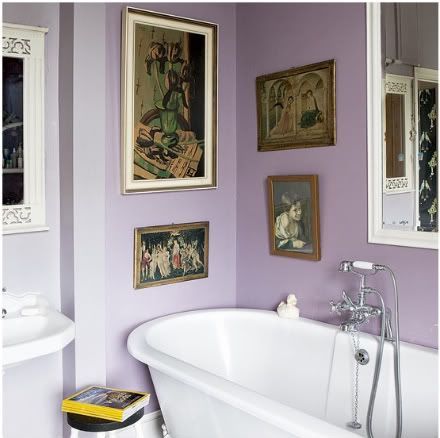 Mauve Bathroom, Lilac Bathroom, Lilac Walls, Lavender Bathroom, Artistic Bathroom, Mauve Walls, Murs Roses, Purple Bathrooms, Living Etc