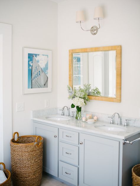 A Perfect Bathtime with Serena & Lily | Image via Lucy Cuneo Photo Blue Trim Bathroom, Serena Lily Bathroom, Serena And Lily Bathroom Ideas, Serena And Lily Bathroom, Light Blue Bathroom, Lake Bathroom, Kid Bathroom, Coastal Bathroom Decor, Blue Bathroom Vanity