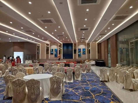 Marriage Hall Ceiling Design, Banquet Hall False Ceiling Design, Multipurpose Hall Interior Design, Banquet Hall Ceiling Design, Party Hall Interior Design, Bridal Entrance, Marriage Hall, Plaster Ceiling Design, Simple False Ceiling Design