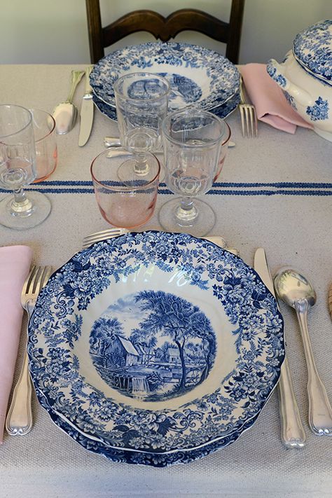 Wedgewood Blue, Table Service, China Patterns, Blue China, Blue Plates, China Porcelain, Tea Room, Delft, Decoration Table