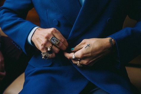 Harry Styles Rings, Harry Styles Hands, We'll Be Alright, Harry Styles Poster, Harry Styles Aesthetic, Harry Styles Wallpaper, Harry Styles Pictures, Harry Styles Photos, Mr Style