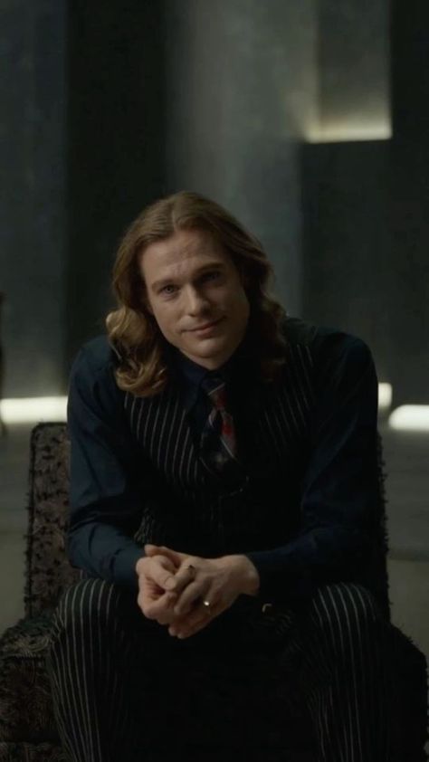 Lestat Season 2, Iwtv Wallpaper Aesthetic, Vampire Profile Picture, Interview With The Vampire Wallpaper, Interview With The Vampire Aesthetic, Sam Reid Lestat, Interview With The Vampire 2022, The Vampire Lestat, Character Pfp