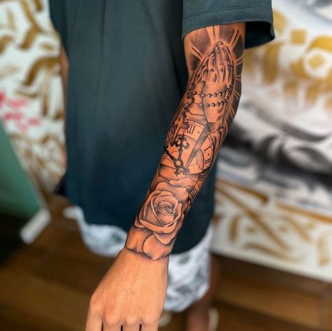 Simple Full Sleeve Tattoo, Free Hand Tattoo Ideas, Full Arm Sleeve Tattoo Men, Half Sleeve Tattoos Lower Arm, Voll Arm-tattoos, Arm Tattoos For Guys Forearm, Mother Tattoos For Children, Half Sleeve Tattoo Stencils, Black Men Tattoos