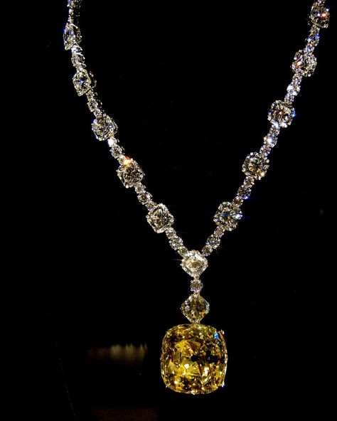 The Tiffany Diamond Tiffany Diamond Necklace, Diamond Necklace Tiffany, Powerful Woman, Tiffany Diamond, Expensive Jewelry Luxury, Yellow Jewelry, Life Board, Diamond Jewelry Necklace, Tennis Necklace