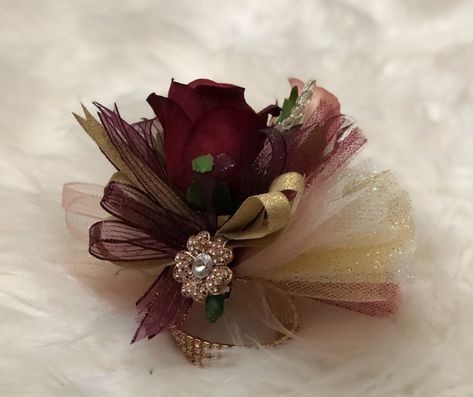 Wrist corsage burgundy rose gold Bride’s Mother, Wedding Stills, Rose Corsage, Unique Wedding Decor, Corsage Wedding, Wrist Corsage, Elegant Flowers, Single Flower, Wedding Catering