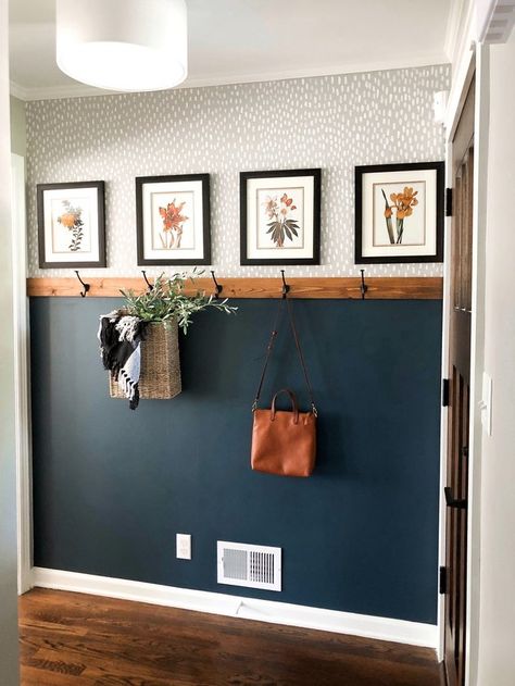 Ingangs Decor, Fall Entryway, Decor Ikea, Diy Casa, غرفة ملابس, Hem Design, घर की सजावट, First Home, House Inspiration