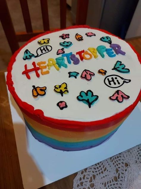 Heartstopper Cupcakes, Heartstopper Cake Ideas, Heartstopper Birthday Ideas, Heartstopper Themed Party, Heartstopper Birthday Cake, Heartstopper Birthday Party, Heartstopper Cakes, Tsitp Cake, Lgbtq Cake