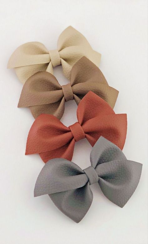 Diy Baby Bows, Leather Hair Accessories, Tie Ideas, Diy Baby Headbands, Diy Hair Accessories Ribbon, Girls Hair Bow, Handmade Hair Accessories, French Barrette, Making Hair Bows