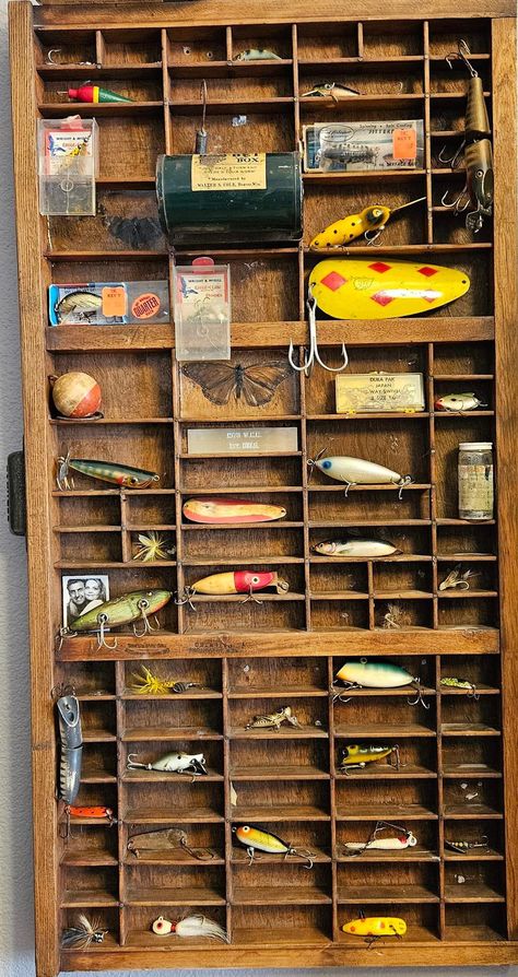 Fishing Tackle Room, Fishing Lures Display, Guitar Shelf, Gear Room, Men Cave, Fishing Room, Vintage Fishing Lures, Bass Boat, Fishing Videos