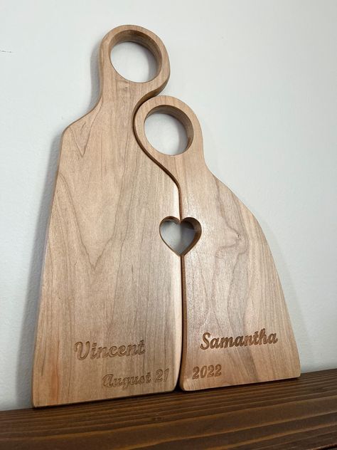 Fun Wood Projects, Wood Gift Ideas, Small Woodworking Projects, Heart Cut Out, Wood Shop Projects, Scrap Wood Projects, Woodworking Projects That Sell, Wooden Projects, Small Wood Projects