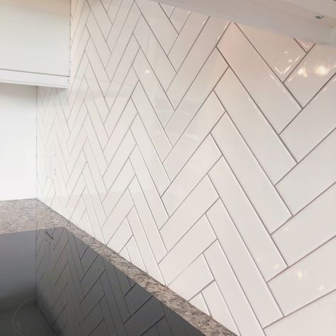 Straight Herringbone Subway Tile, Herringbone Subway Tile Backsplash, Subway Tile Herringbone, Herringbone Subway Tile, Subway Backsplash, Brick Laying, Brown Granite, Beach Place, Herringbone Backsplash