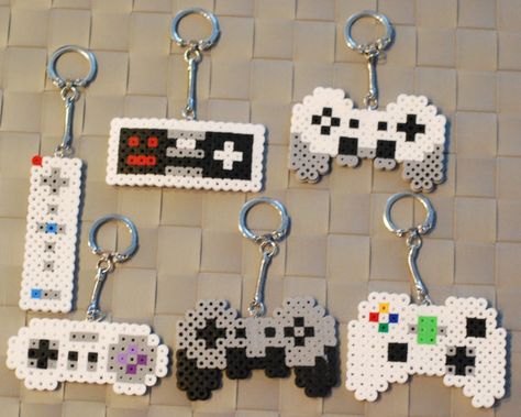 Video Game Controllers, Pixel Beads, Fuse Bead Patterns, Like Video, Hama Beads Design, Diy Perler Bead Crafts, Perler Crafts, Hama Bead, Hama Beads Patterns