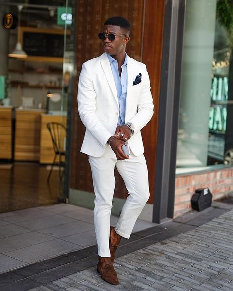 MENS STYLE DESTINATION on Instagram: “| Looking this elegant, best believe people will stare but hey, make it worth their while 😎…” Graduation Suit, Party Wear Suits, Prom Suit, Men's Business Suits, Suits Prom, Groom Tuxedo, Wedding Suits Groom, White Suit, Man Party