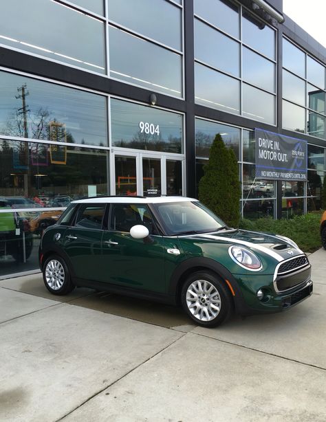 MINI COOPER S-British Racing Green Mini Cooper Four Door, Clubman Mini Cooper, Sage Green Mini Cooper, Green Mini Cooper Aesthetic, Future Car Interior, Future Car Design, Future Car Concept, Mini Cooper Green, Mini Cooper Aesthetic