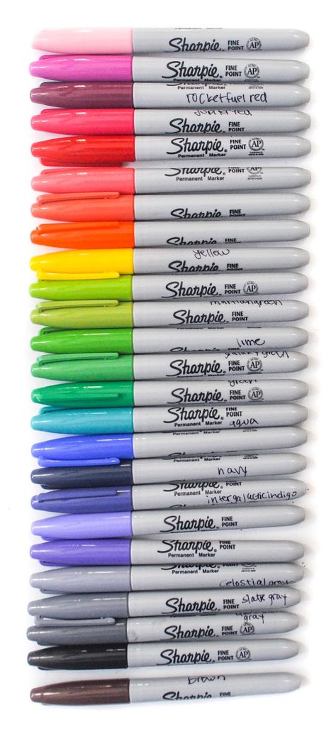 45 Count Ultimate Collection Sharpie Permanent Markers | Jenny's Crayon Collection Sharpie Set, Stationary Photography, Version Board, Colour Markers, Sharpie Colors, Lucky Charms Marshmallows, Diy Marker, Posca Markers, Sharpie Permanent Markers